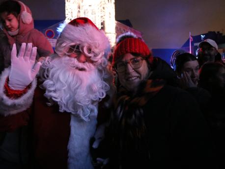 Le père Noël et Mme le maire